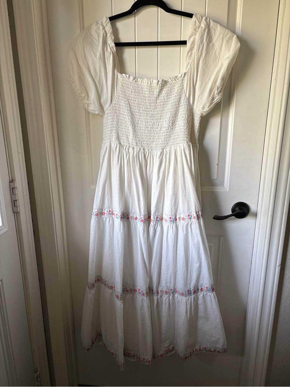 Mommy & Me Matching White Peasant Dresses (womens 12 & kids 4T) - Picture 2 of 9